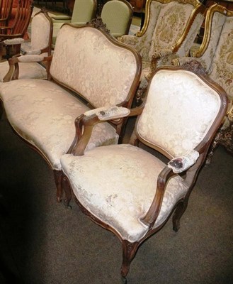 Lot 533 - French walnut suite