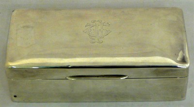 Lot 21 - A heavy gauge silver cigarette box