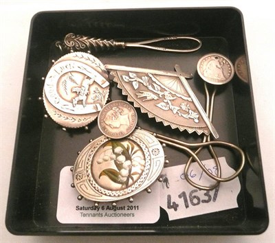 Lot 330 - Six silver and white metal brooches and button hooks