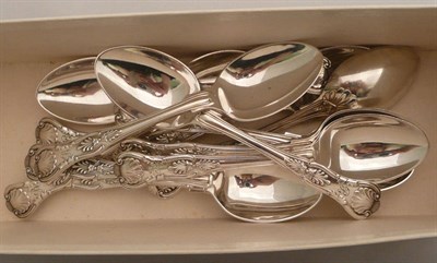 Lot 401 - A set of twelve silver teaspoons