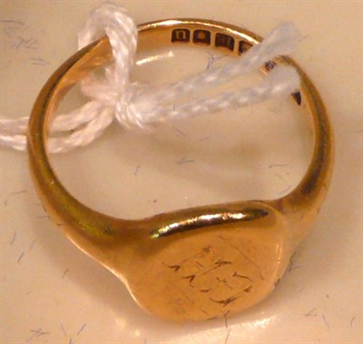 Lot 440 - An 18ct gold ring