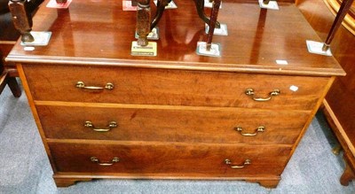 Lot 540 - An Edwardian mahogany three height chest of drawers