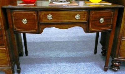 Lot 555 - Georgian mahogany sideboard