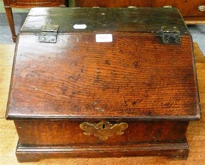 Lot 629 - 18th century oak table top box with hinged lid