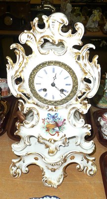 Lot 39 - French clock and base
