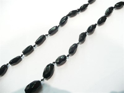 Lot 201 - A jet necklace