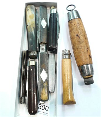 Lot 300 - Ten penknives