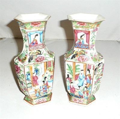 Lot 342 - A pair of small early Canton vases