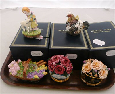 Lot 427 - Five assorted Halcyon days porcelain and enamel boxes