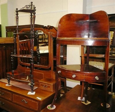 Lot 526 - A mahogany corner washstand and a corner whatnot