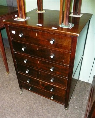 Lot 622 - A small mahogany collectors chest of drawers