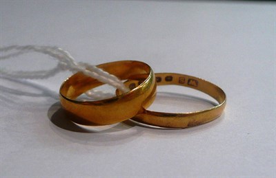 Lot 22 - Two 22ct gold rings, 3.2g approx