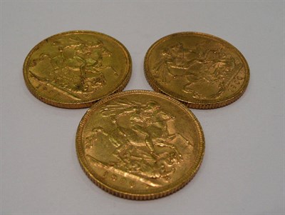 Lot 326 - Three gold sovereigns, 1900 (3)