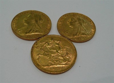 Lot 337 - Three gold sovereigns,1900 (3)