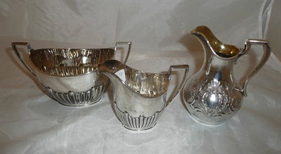 Lot 538 - Silver jug, milk jug and sucrier