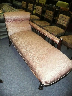 Lot 639 - Edwardian chaise longue