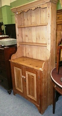 Lot 672 - Small pine kitchen dresser