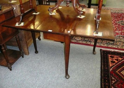 Lot 689 - Mahogany pad foot table