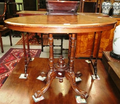 Lot 697 - Victorian oval table with inlaid top