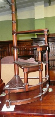 Lot 762 - Reproduction mahogany library steps