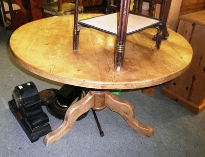 Lot 863 - 19th century circular pine table