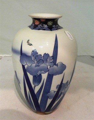 Lot 52 - A late 19th/early 20th century Japanese Fukagawa vase