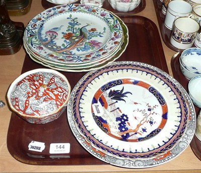 Lot 144 - Tray of Masons plates, two vases and a soap dish