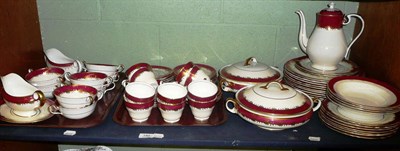 Lot 180 - An Aynsley tea/dinner service