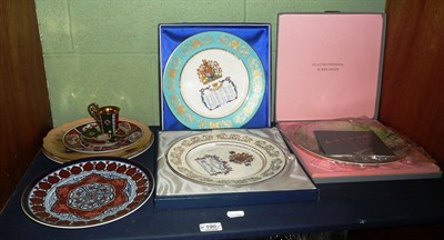 Lot 190 - A miniature Royal Crown Derby bowl and collector's plates etc