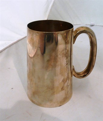 Lot 203 - Inscribed silver tankard, 11oz