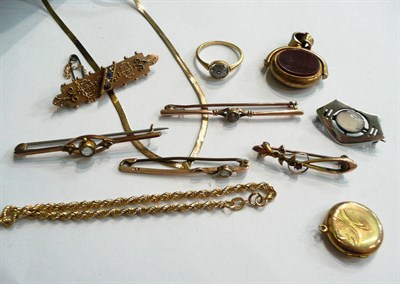 Lot 305 - Quantity of jewellery including a bar brooch, gold ring, stick pins, silver brooch, etc