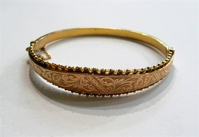 Lot 307 - 9ct gold bangle