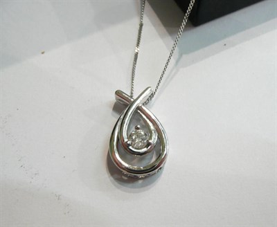 Lot 346 - Diamond pendant in 9ct white gold on a fine chain