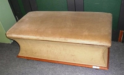Lot 417 - Large Victorian ottoman
