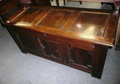 Lot 461 - Early 18th century coffer
