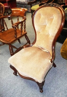 Lot 473 - Victorian spoon back salon chair