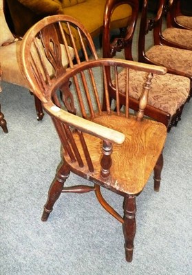 Lot 476 - A Windsor chair