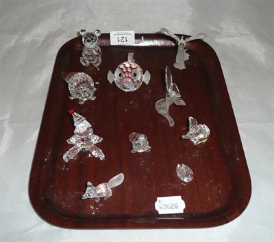 Lot 121 - Ten assorted small and miniature Swarovski animals including two beavers, butterfly on a leaf,...