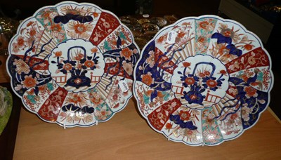 Lot 170 - Two Imari chargers