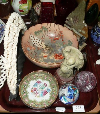 Lot 223 - A tray lot including a Satsuma bowl a pair of famille rose coasters, carved horn, two shoe...