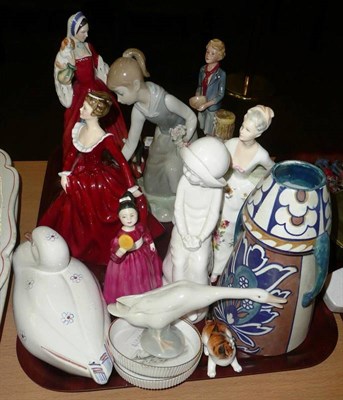 Lot 225 - A tray including five Royal Doulton figures - Please Sir, HN3302, Anne Boleyn, HN3232,...