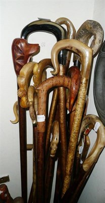 Lot 276 - A quantity of shepherd's crooks and other walking sticks