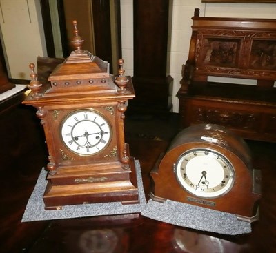 Lot 304 - A striking mantel clock and a chiming mantel clock