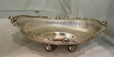Lot 50 - A silver pierced basket, Chester assay