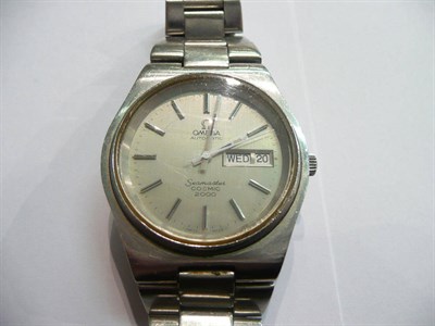 Lot 79 - A stainless steel Omega wristwatch in box