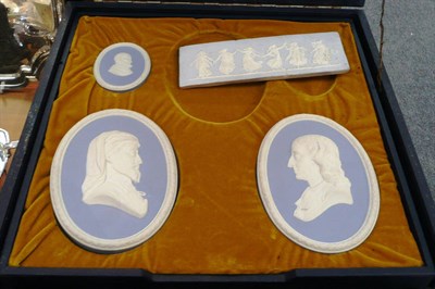 Lot 122 - Cased part collection of limited edition Jasper portrait medallions in association with the...