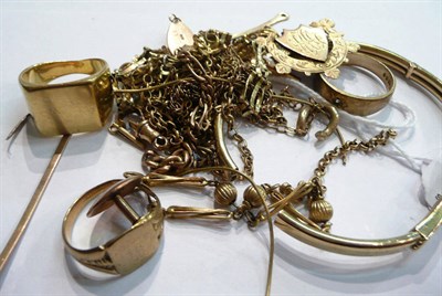 Lot 188 - Assorted scrap gold, links, bracelets, shields etc
