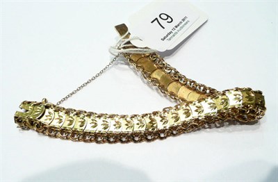 Lot 79 - A 9ct gold bracelet