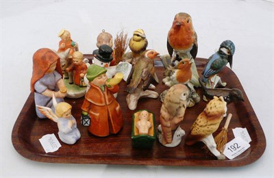 Lot 192 - Tray of assorted Hummel birds, nativity figures etc