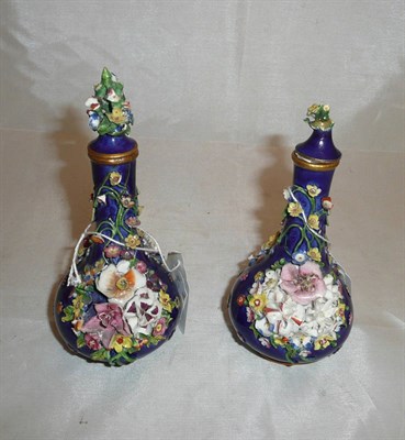 Lot 107 - A pair of Bloor Derby scent bottles and stoppers (a.f.)